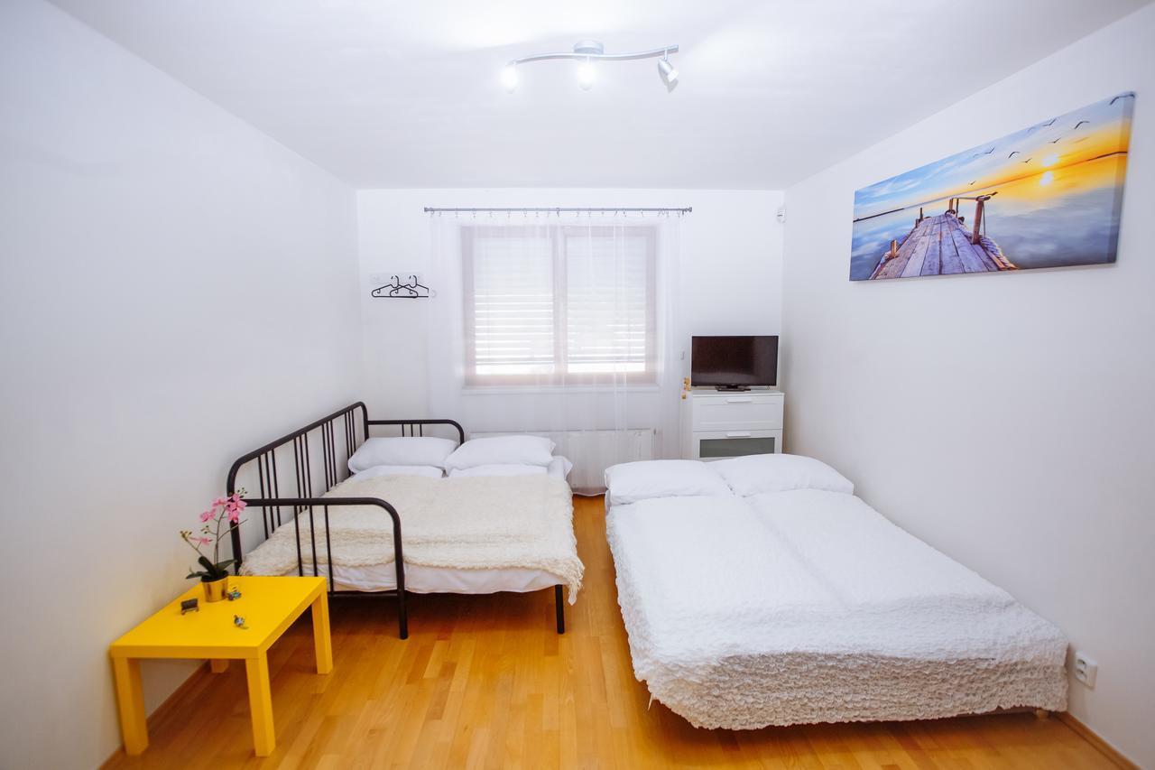 Beautiful Apartment In Central Residence Praga Zewnętrze zdjęcie