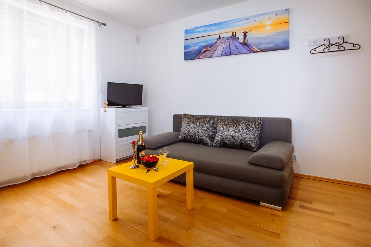 Beautiful Apartment In Central Residence Praga Zewnętrze zdjęcie